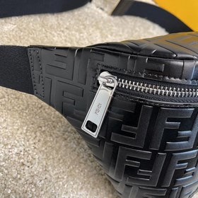 Название： Поясная сумка Fendi Качество： оригинал Модель： 8882 Цве