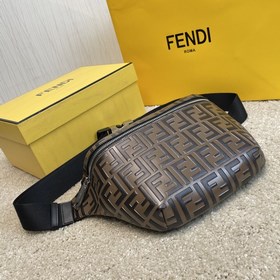 Название： Поясная сумка Fendi Качество： оригинал Модель： 8882 Цве
