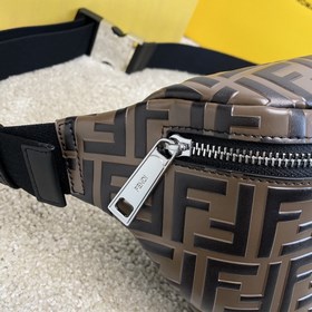Название： Поясная сумка Fendi Качество： оригинал Модель： 8882 Цве