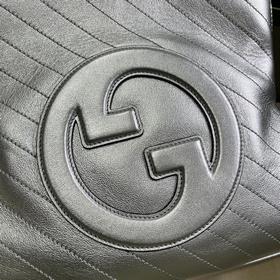 Сумка Gucci Blondie из серии Blondie в оригинальной зеленой короб