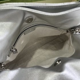 Сумка Gucci Blondie из серии Blondie в оригинальной зеленой короб
