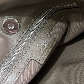 Сумка Gucci Blondie из серии Blondie в оригинальной зеленой короб