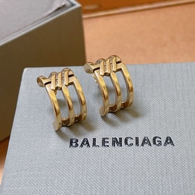 BALENCIAGA Парижские серьги-гвоздикиз серии «Королевская комбинац