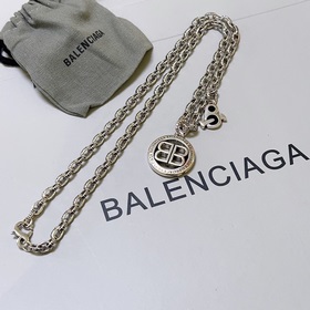240  Оригинальный товар, новая модель. Ожерелье Balenciaga. Нов