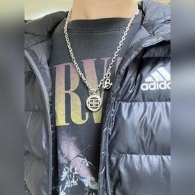 240  Оригинальный товар, новая модель. Ожерелье Balenciaga. Нов
