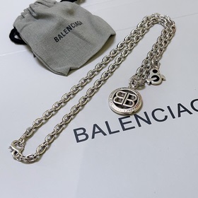 240  Оригинальный товар, новая модель. Ожерелье Balenciaga. Нов