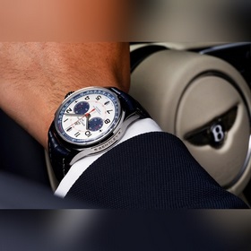 Новинка J5 BL Новый хронограф Breitling B01 серии Premier имеет о
