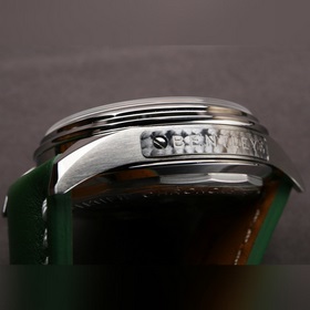 Новинка J5 BL Новый хронограф Breitling B01 серии Premier имеет о