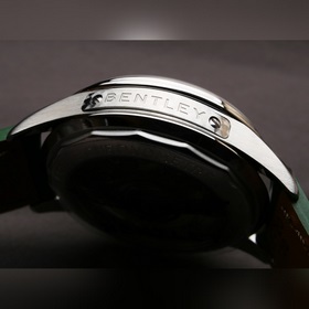 Новинка J5 BL Новый хронограф Breitling B01 серии Premier имеет о