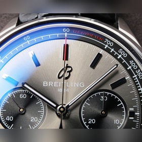 Новинка J5 BL Новый хронограф Breitling B01 серии Premier имеет о