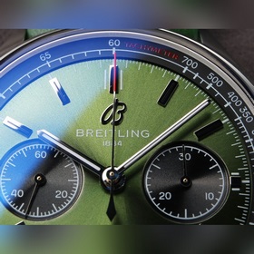 Новинка J5 BL Новый хронограф Breitling B01 серии Premier имеет о