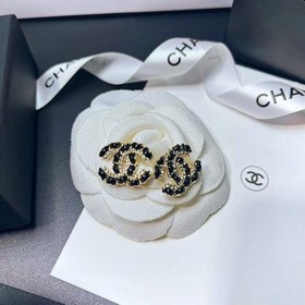 Chanel ZP-модель Маленькие Chanel CHANEL Сережки-гвоздики с букв