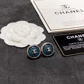 Chanel Новые серьги-гвоздики Chanel CHNEL, изысканные и очароват