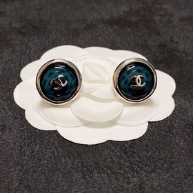 Chanel Новые серьги-гвоздики Chanel CHNEL, изысканные и очароват