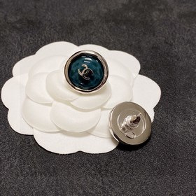 Chanel Новые серьги-гвоздики Chanel CHNEL, изысканные и очароват