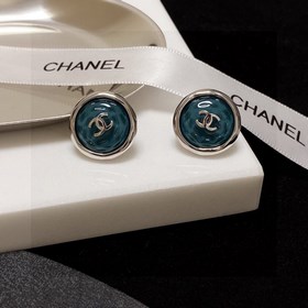 Chanel Новые серьги-гвоздики Chanel CHNEL, изысканные и очароват