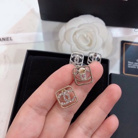 Chanel CHANEL высококачественные серьги с двойным C. Единственны