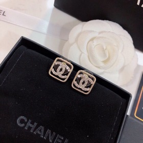 Chanel CHANEL высококачественные серьги с двойным C. Единственны