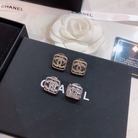 Chanel CHANEL высококачественные серьги с двойным C. Единственны