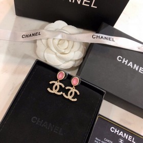 Chanel CHANEL Шанель 2024 новинка серьги-гвоздики из латуни, оче