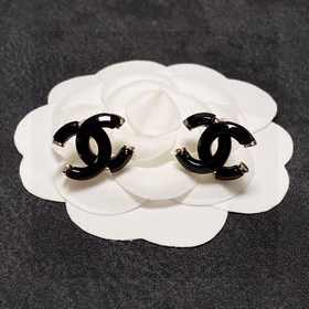 Серьги Chanel в черном цвете. Прозрачные изящные, от Chanel. Эти