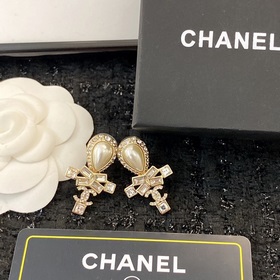 Код GE266 0658915 Новые серьги Chanel в наличии Оригинальные изде