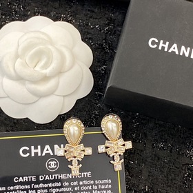 Код GE266 0658915 Новые серьги Chanel в наличии Оригинальные изде
