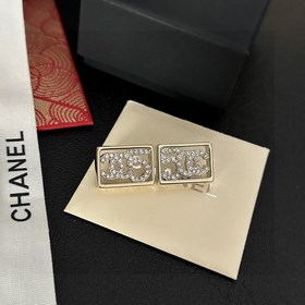 Chanel Б/у Серьги в стиле Chanel не нуждаются в представлении. Ка