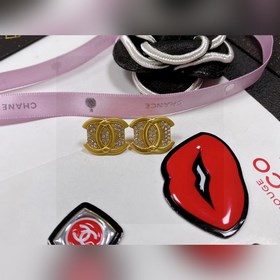 Chanel подержанные серьги с двойным C. Модели Chanel не нуждаются