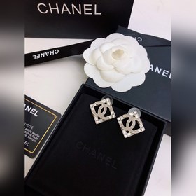 Chanel Chanel маленькие серьги с бриллиантами большим буквой C С