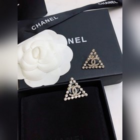 Chanel  Новейшие серьги-гвоздики [Chanel] Популярная модель, л