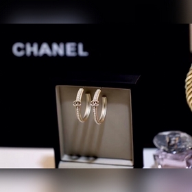 Chanel  04038080 Chanel подержанные модели Новая модель больших 