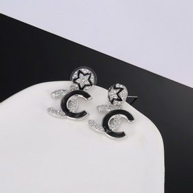 Серьги-гвоздики Chanel Star. Изысканно украшают мочки ушей, выгля
