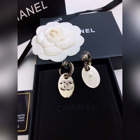Chanel Классические серьги-гвоздики с цирконием Индивидуальные