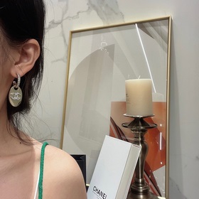 Chanel Классические серьги-гвоздики с цирконием Индивидуальные 
