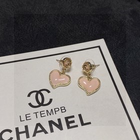 CHANEl, последние новинкиз бутика, синхронно поступили в продажу.