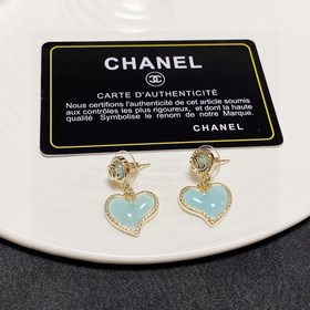 Новые модели от CHANEl. Новинки от Chanel. Серьги-гвоздики в форм