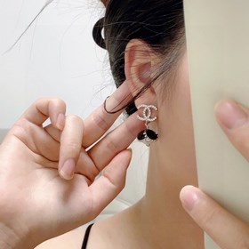 Chanel Новые серьги Chanel с бриллиантами, 24 модели, в стиле Ch