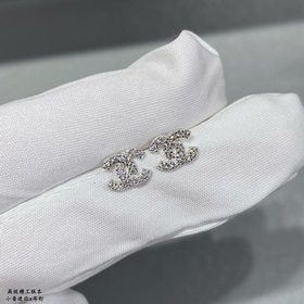 Chanel 5140070 Мини-версия 925 Chanel мини-серьги виде буквы X. К