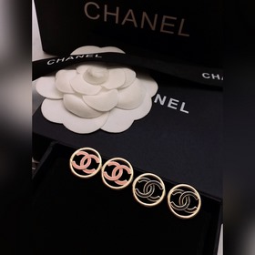 Chanel Chanel серьги-гвоздики, популярная модель, лучшая версия