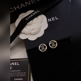 Chanel Chanel серьги-гвоздики, популярная модель, лучшая версия