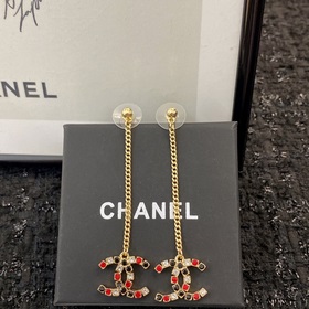 Код E249 0648915 Новые серьги Chanel в наличии Оригинальные издел