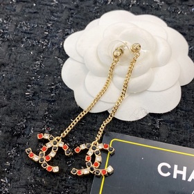 Код E249 0648915 Новые серьги Chanel в наличии Оригинальные издел