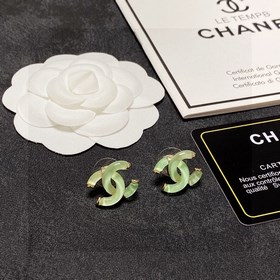 Серьги Chanel светло-зеленого цвета, прозрачные и кристально чист