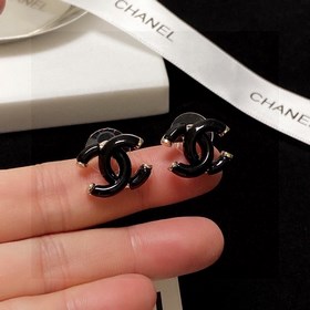 Серьги Chanel в черном цвете. Прозрачные изящные, от Chanel. Эти 
