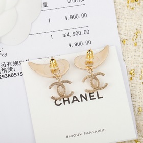 【Ch@nel Angel Wings Double C Серьги】Простой дизайн в форме двойно