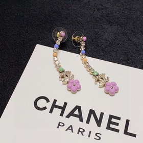 Весна-лето 2024 【Chanel】 Классические цветные серьги-гвоздики с 