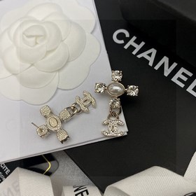 Chanel подлинные серьги с двойным логотипом. Оригинальный дизайн 