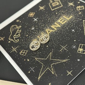 Chanel подержанные серьги с двойным C. Модели Chanel не нуждаются