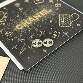 Chanel подержанные серьги с двойным C. Модели Chanel не нуждаются